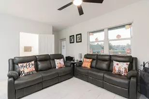 696 NE Waters Edge Ln, Port Saint Lucie, FL 34983 - Photo 25