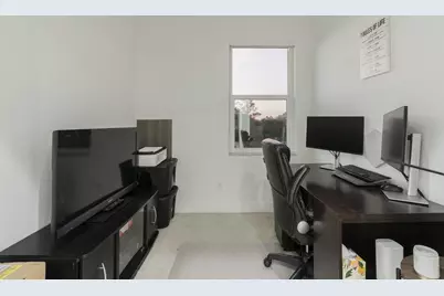 696 NE Waters Edge Lane, Port Saint Lucie, FL 34983 - Photo 33