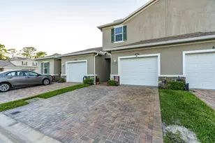696 NE Waters Edge Ln, Port Saint Lucie, FL 34983 - Photo 5