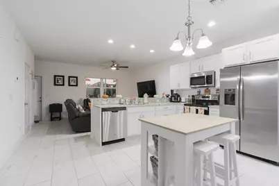 696 NE Waters Edge Lane, Port Saint Lucie, FL 34983 - Photo 17
