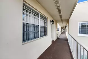 74 Burgundy B, Delray Beach, FL 33484 - Photo 3