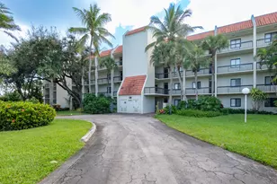 3050 Presidential Way, West Palm Beach, FL 33401 - Photo 27