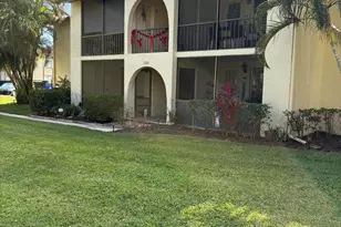 330 Knotty Pine Cir, Greenacres, FL 33463 - Photo 1