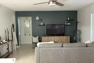 330 Knotty Pine Cir, Greenacres, FL 33463 - Photo 11