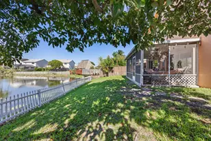 940 SW 96th Ave, Pembroke Pines, FL 33025 - Photo 37