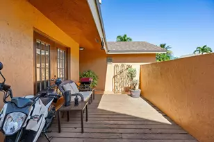 940 SW 96th Ave, Pembroke Pines, FL 33025 - Photo 5