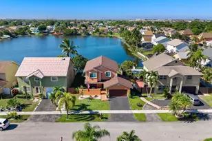 940 SW 96th Ave, Pembroke Pines, FL 33025 - Photo 39