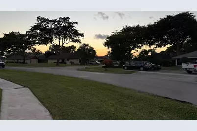 1389 Pines Lane, West Palm Beach, FL 33415 - Photo 25