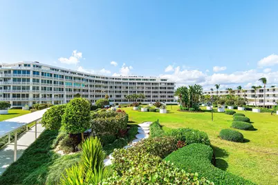 100 Sunrise Avenue #319, Palm Beach, FL 33480 - Photo 17