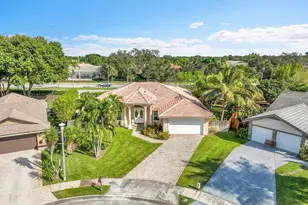 13620 Folkestone Ct W, Wellington, FL 33414 - Photo 3