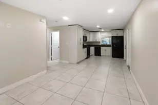 15242 69th Trail N, Palm Beach Gardens, FL 33418 - Photo 9