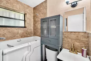 5713 Briarwood St, Mangonia Park, FL 33407 - Photo 19