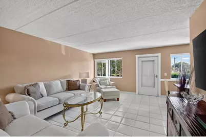 3200 Springdale Boulevard #217, Palm Springs, FL 33461 - Photo 5