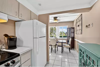 3200 Springdale Boulevard #217, Palm Springs, FL 33461 - Photo 13
