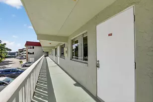3200 Springdale Blvd, Palm Springs, FL 33461 - Photo 37