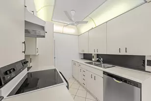 3037 Cambridge B, Deerfield Beach, FL 33442 - Photo 11