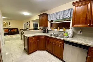 1996 Lake Breeze Ct, Wellington, FL 33414 - Photo 13