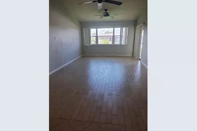 4693 Lucerne Lakes Boulevard #202, Lake Worth, FL 33467 - Photo 3