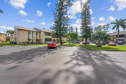 313 Pine Ridge Circle Circle #C-2, Greenacres, FL 33463 - Photo 3