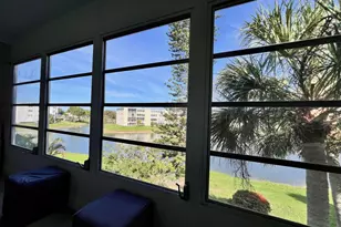 303 Wellington C, West Palm Beach, FL 33417 - Photo 13