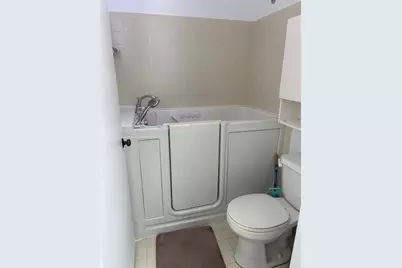 109 Lake Susan Drive, West Palm Beach, FL 33411 - Photo 19