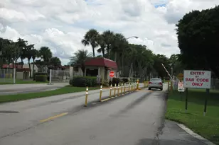 109 Lake Susan Dr, West Palm Beach, FL 33411 - Photo 31