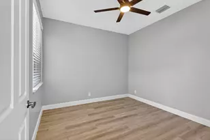 8070 Bellafiore Way, Boynton Beach, FL 33472 - Photo 21