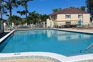 312 Knotty Pine Cir, Greenacres, FL 33463 - Photo 17