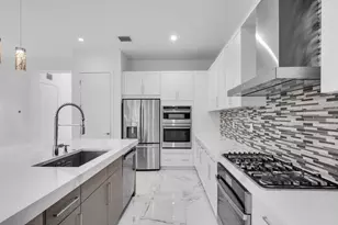 8281 Oceanus Dr, Boca Raton, FL 33496 - Photo 43