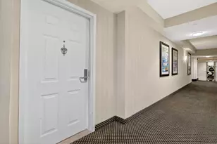 19501 W Country Club Dr, Aventura, FL 33180 - Photo 29