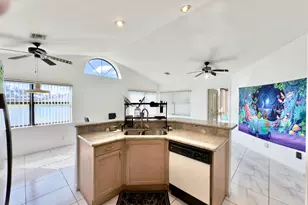 8491 Heather Pl, Boynton Beach, FL 33472 - Photo 13