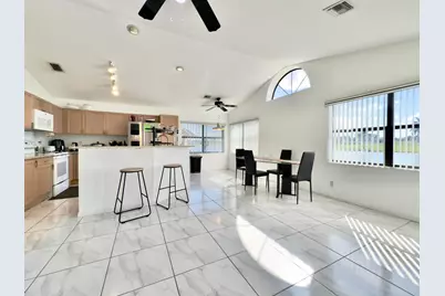 8491 Heather Place, Boynton Beach, FL 33472 - Photo 11