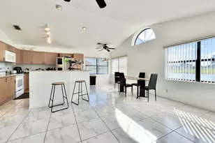 8491 Heather Pl, Boynton Beach, FL 33472 - Photo 11