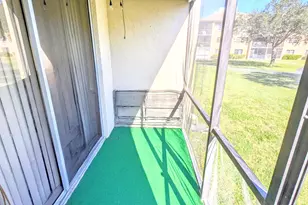 7960 NW 50th St, Lauderhill, FL 33351 - Photo 5