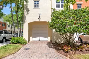 621 SW 2nd Dr, Pompano Beach, FL 33060 - Photo 9