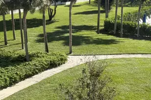 3710 Whitehall Dr, West Palm Beach, FL 33401 - Photo 3