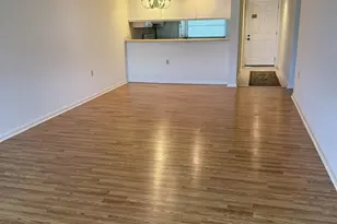 3710 Whitehall Dr, West Palm Beach, FL 33401 - Photo 5