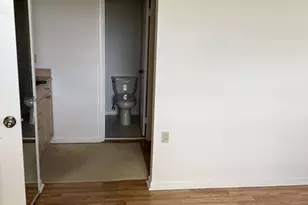 3710 Whitehall Dr, West Palm Beach, FL 33401 - Photo 13