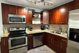 637 Executive Center Dr N, West Palm Beach, FL 33401 - Photo 19