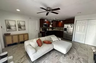 637 Executive Center Dr N, West Palm Beach, FL 33401 - Photo 15