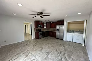 637 Executive Center Dr N, West Palm Beach, FL 33401 - Photo 15