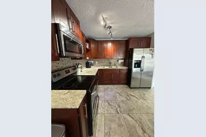 637 Executive Center Drive N #203, West Palm Beach, FL 33401 - Photo 21