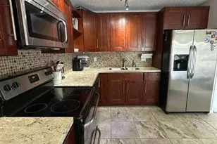 637 Executive Center Dr N, West Palm Beach, FL 33401 - Photo 21