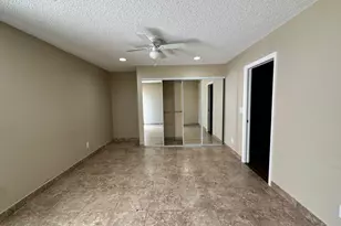 637 Executive Center Dr N, West Palm Beach, FL 33401 - Photo 29