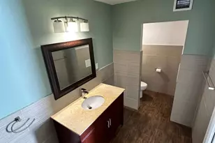 637 Executive Center Dr N, West Palm Beach, FL 33401 - Photo 31