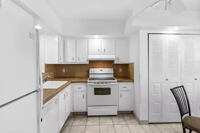 27 Abbey Lane #205, Delray Beach, FL 33446 - Photo 3