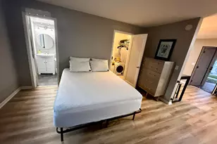 1204 S Lake Dr E, Lantana, FL 33462 - Photo 5