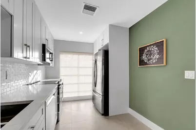 13602 Via Flora #Apt C, Delray Beach, FL 33484 - Photo 9