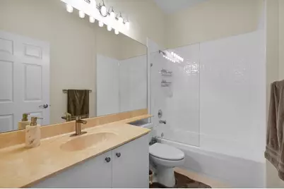 10393 Lexington Circle S, Boynton Beach, FL 33436 - Photo 13