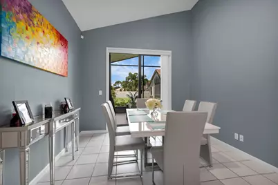 10393 Lexington Circle S, Boynton Beach, FL 33436 - Photo 5